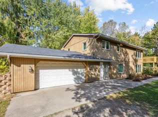 10030 Sundance Rd, Rogers, MN 55374