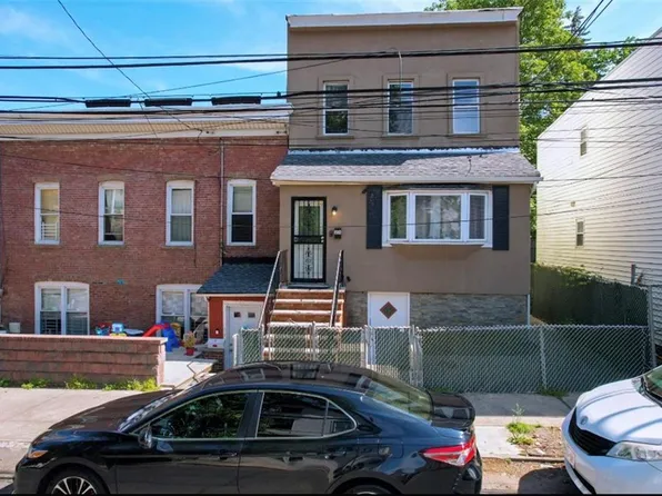 23 Steuben St, Staten Island, NY 10304