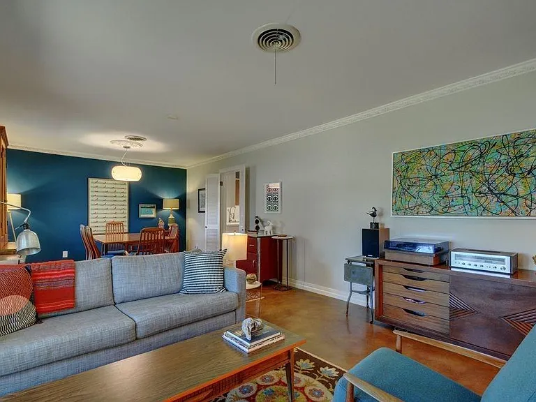 1708 Windoak Dr — Photo 6