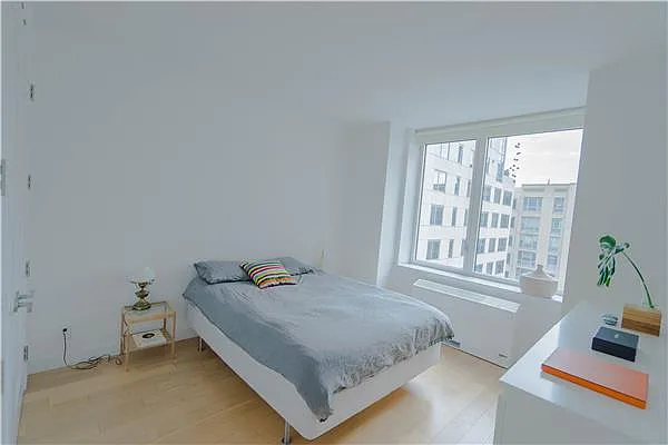 Rented by R New York | media 6