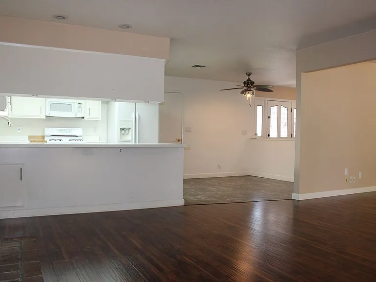 1513 Dana Way — Photo 3