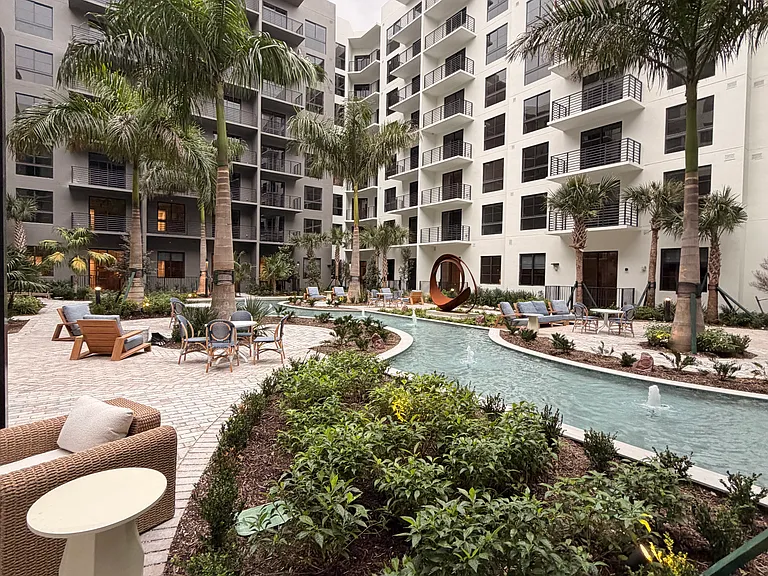 12380 Biscayne Blvd #206 — Photo 38