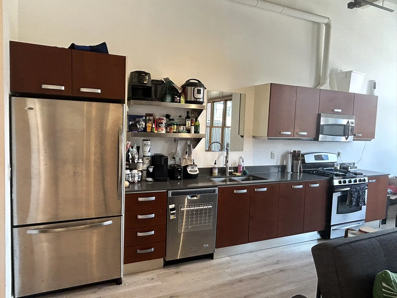231 Robinson St — Photo 3