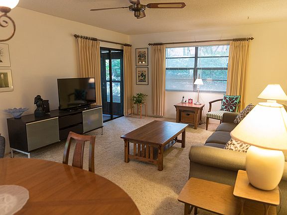 4th image of 4047 Arrowwood Ct