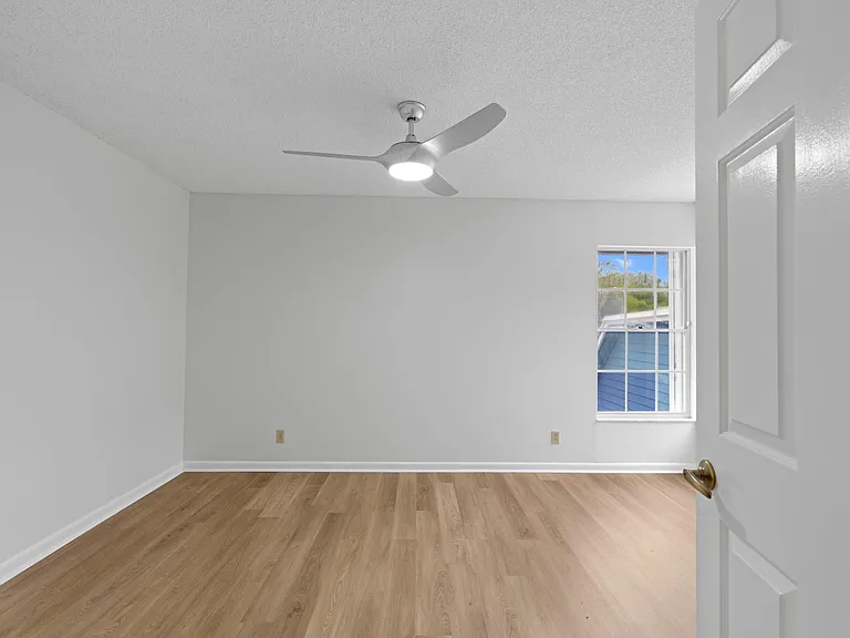 1410 Ocean Dunes Cir — Photo 20