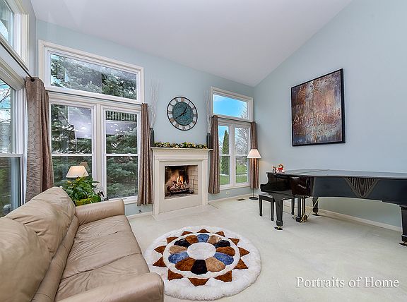 5th image of 1105 Tennyson Ln #1105