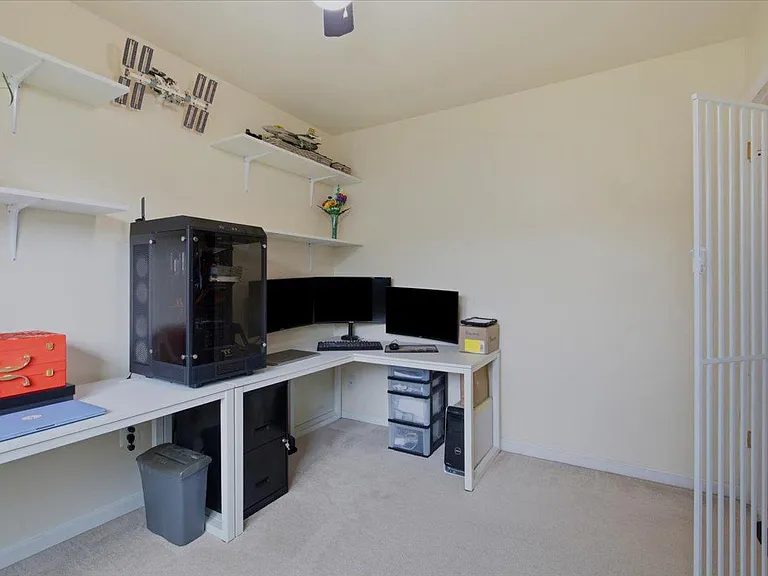 899 Holborn Ct #899 — Photo 21