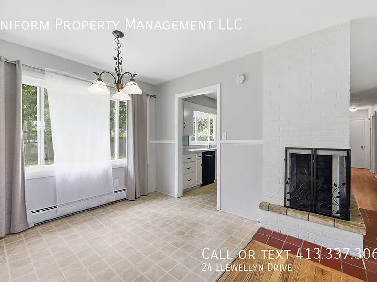 24 Llewellyn Dr — Photo 10