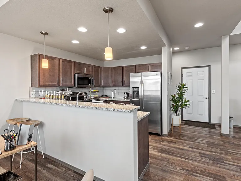 2806 S Marcus Ln — Photo 8