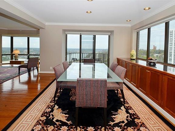 5th image of 1201 Edgecliff Pl Unit 1113