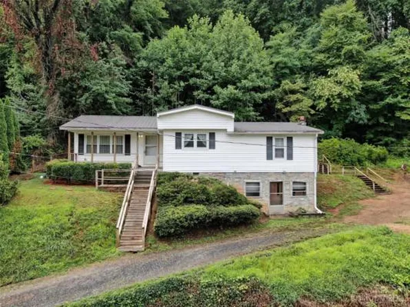 9 Alzena Rd, Sylva, NC 28779