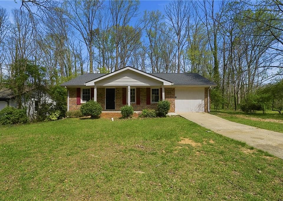 1st image of 296 Bromack Dr SE