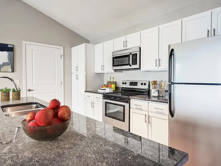 2425 W Dublin Granville Rd — Photo 2