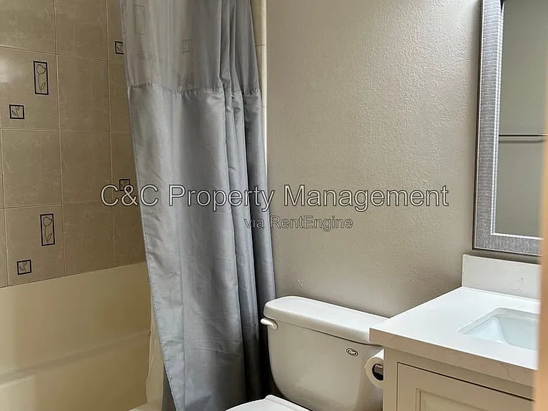700 W La Veta Ave #A10 — Photo 11