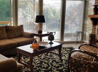48 Doe Valley Dr, Hillsville, VA 24343