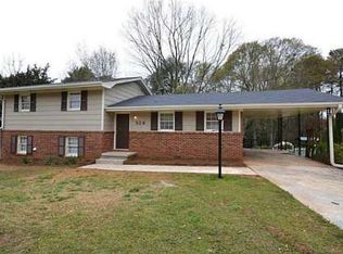 924 Meadow Rock Dr, Stone Mountain, GA 30083