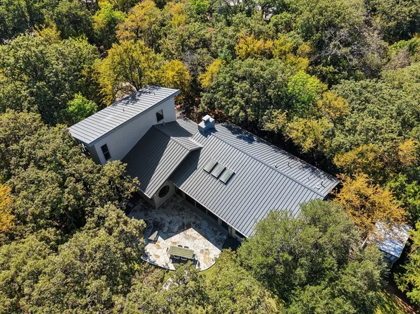 20 Horseshoe Dr, Highland Village, TX 75077