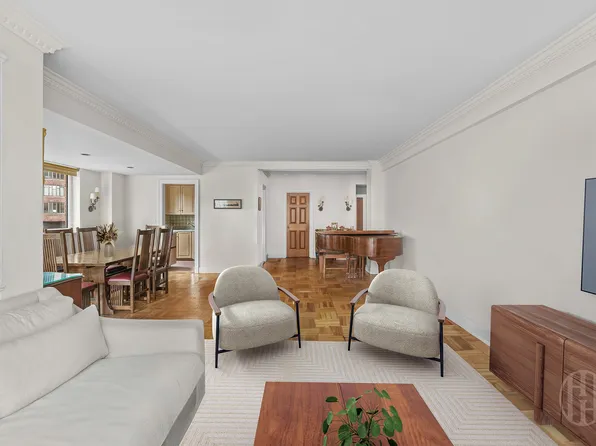 45 East End Avenue image 3 of 20