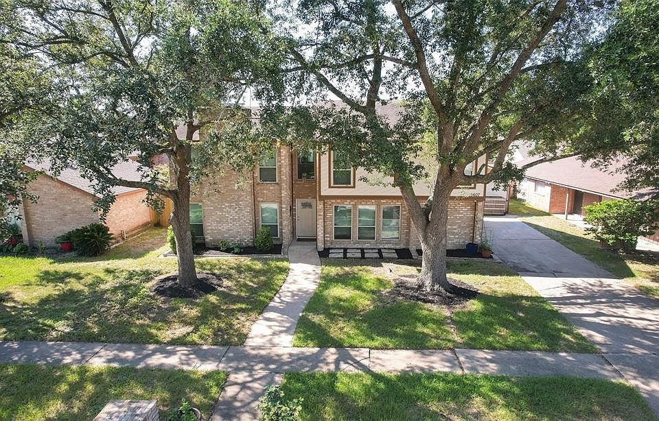 1st image of 15607 Stoney Fork Dr