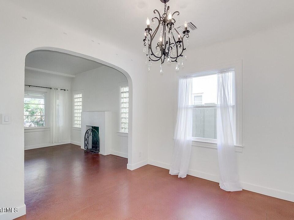 2nd image of 1129 W LYNWOOD Street