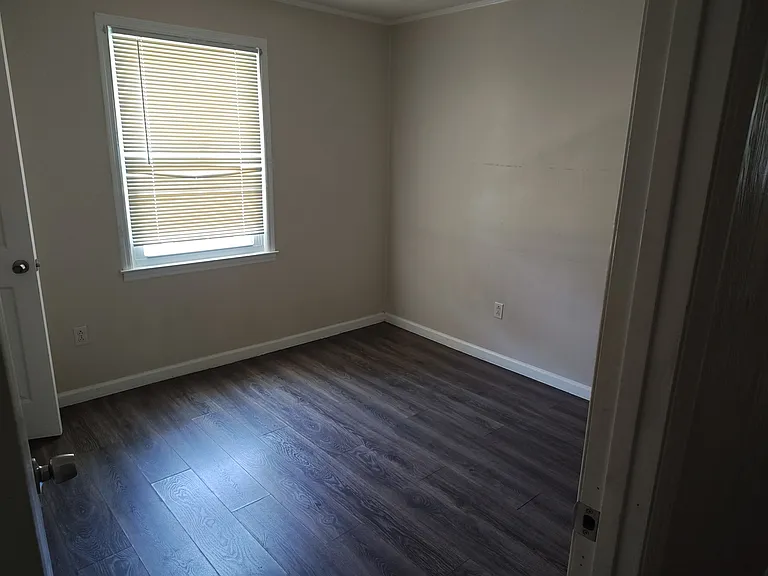 606 King St — Photo 16