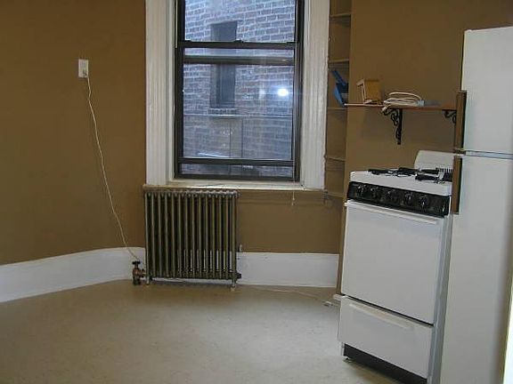 4th image of 346 E 62nd St APT 21