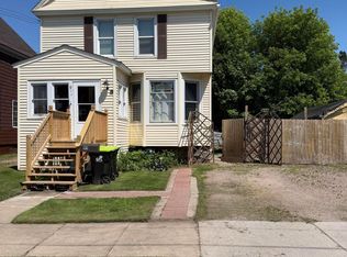 911 Swinton St, Sault Sainte Marie, MI 49783