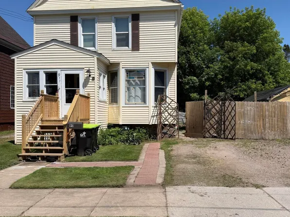 911 Swinton St, Sault Sainte Marie, MI 49783