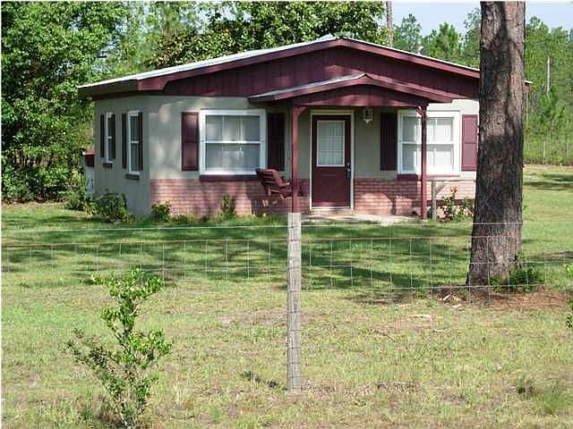 Front view of home