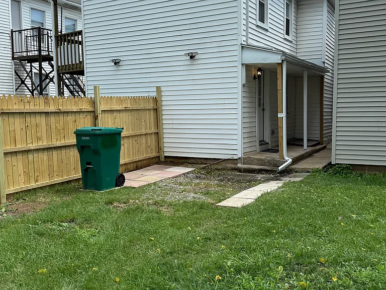 108 W Green St #110 — Photo 10