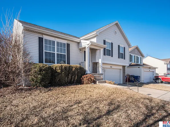 7402 N 108th St, Omaha, NE 68142