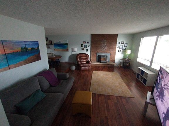 3rd image of 4651 SE Basswood Ln