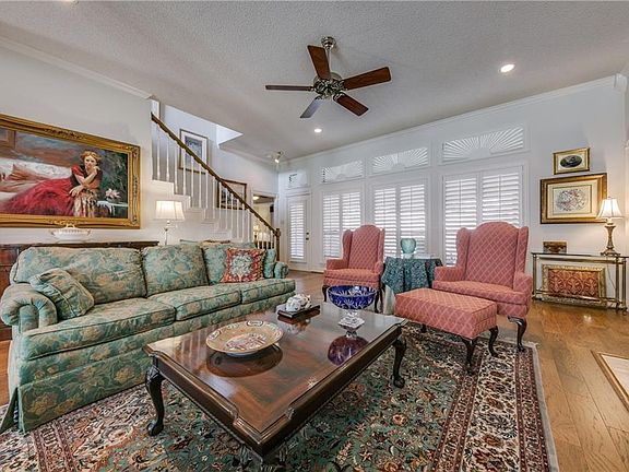 2nd image of 4805 Saint James Ct