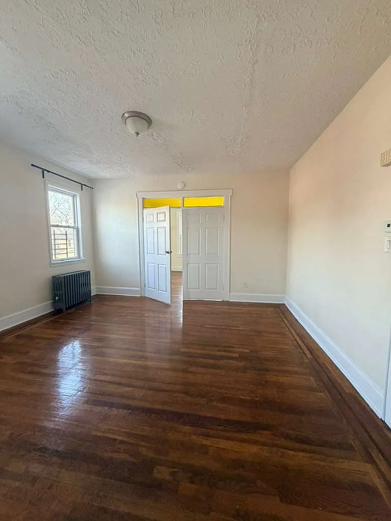 2 bed, 900 sqft, $1,650 — Photo 2