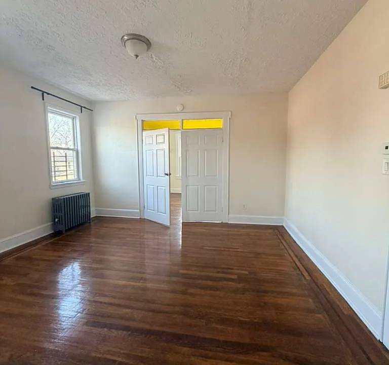 125 Carolina Ave #2R