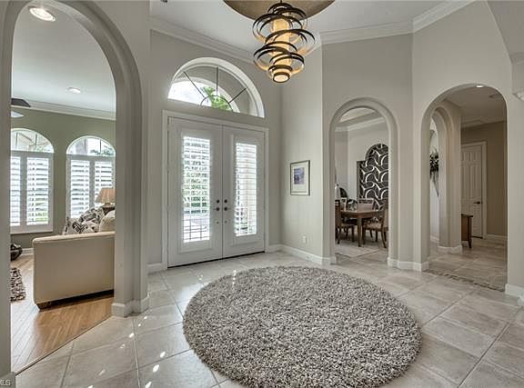 3rd image of 22240 Kenwood Isle Dr