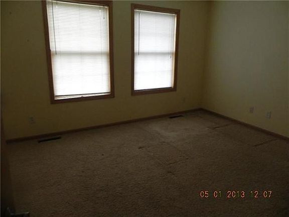 2nd image of 17350 Interlachen Dr NE