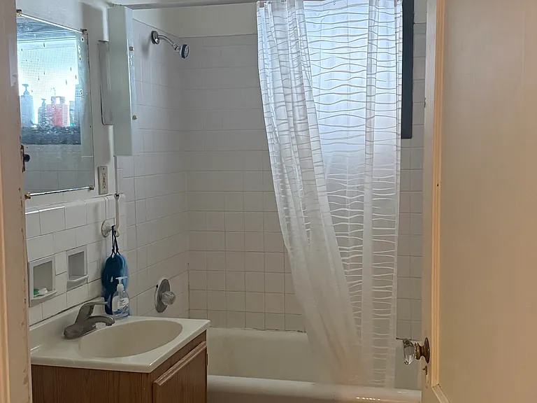 818 Westcott St #2 — Photo 17