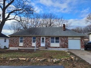 4004 S Bedford Ave, Independence, MO 64055