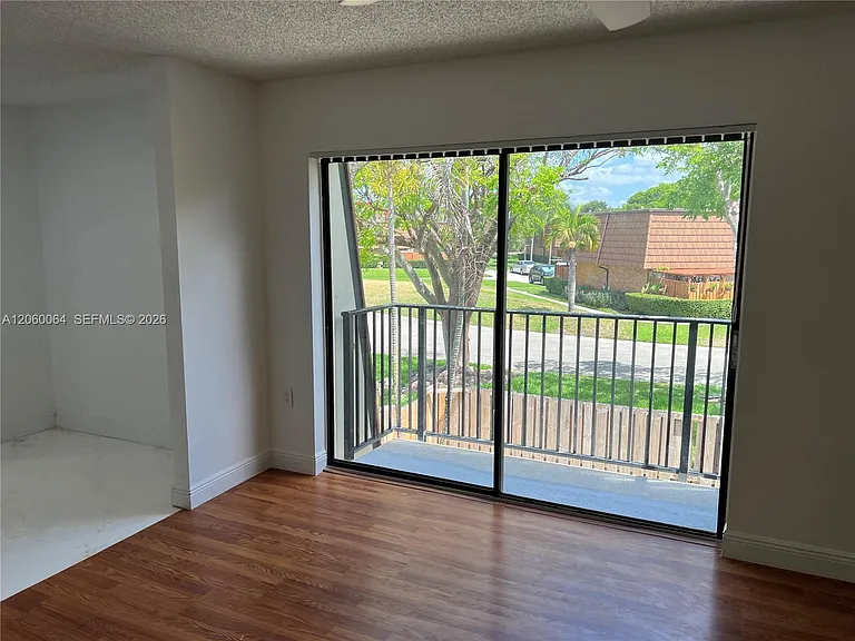 9105 SW 19th Pl #A — Photo 19