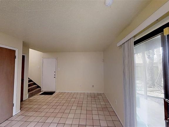 5th image of 900 Milford Way #A
