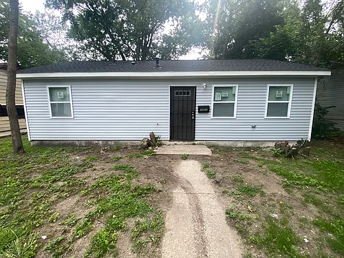 3957 Carolina St Photo 1