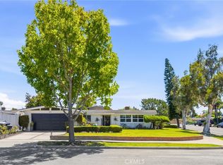 1697 Labrador Dr, Costa Mesa, CA 92626