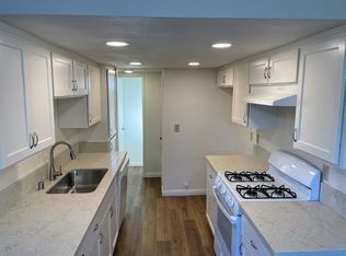 127 E 21st St #B1, Costa Mesa, CA 92627