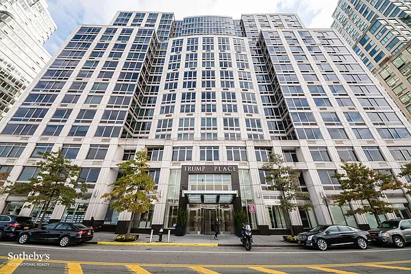 Rented by Sotheby's International Realty | media 10