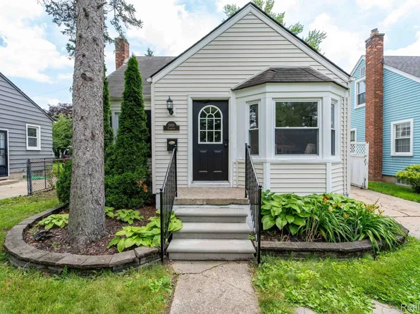 1889 Cambridge Rd, Berkley, MI 48072