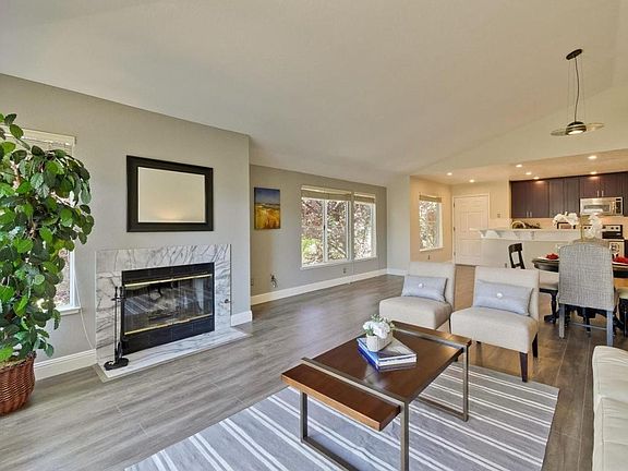 5th image of 1683 Parkview Green Cir