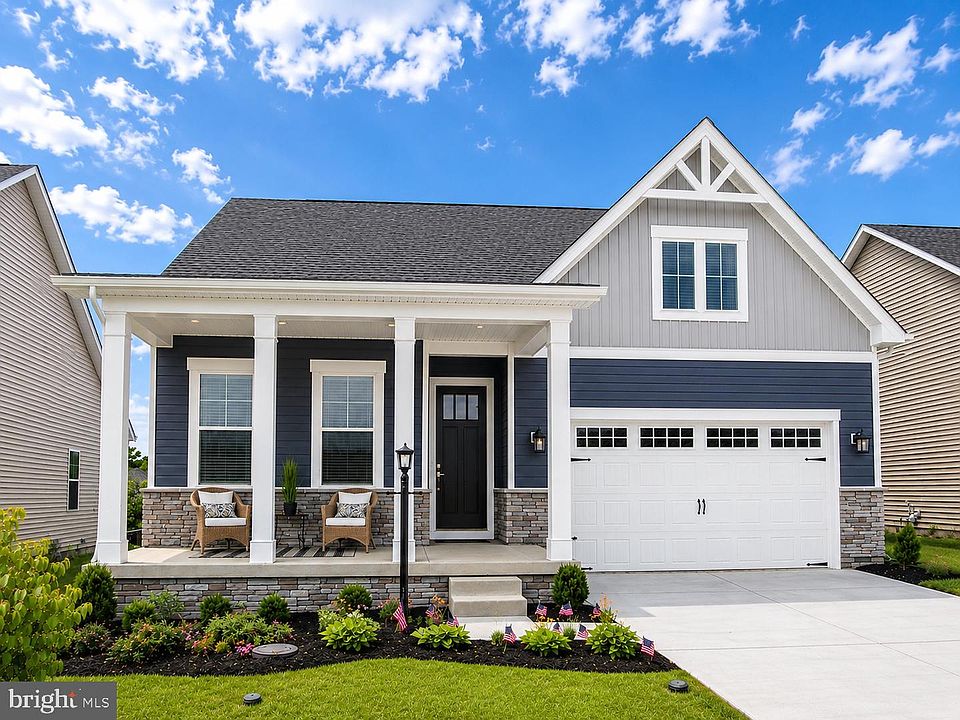 1st image of 8 N Bailey Ct #14