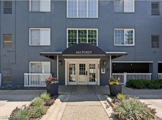 662 Purdy St APT 323, Birmingham, MI 48009