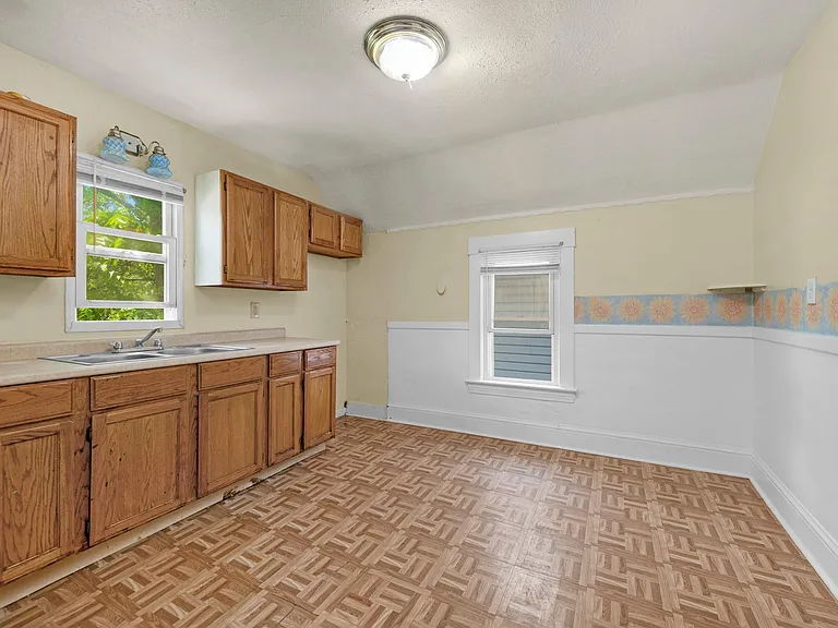 4125 Bucyrus Ave #2 — Photo 8